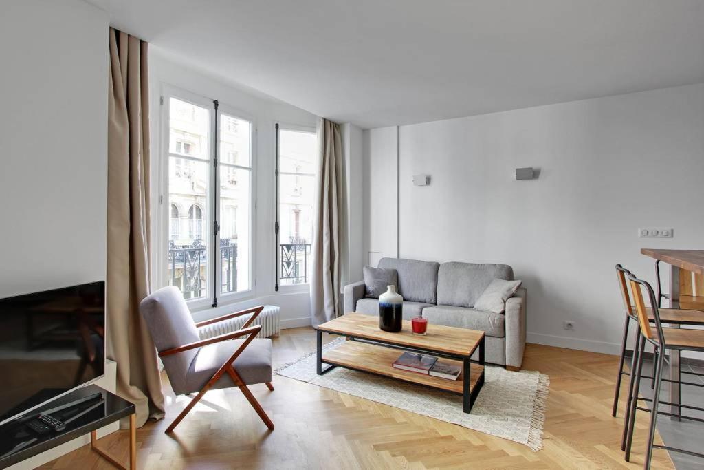 Pick A Flat'S Apartments In Saint Michel - Rue Du Sommerard Paris Exteriör bild