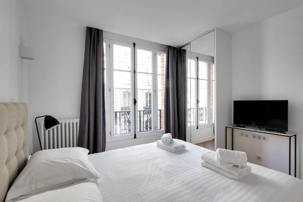 Pick A Flat'S Apartments In Saint Michel - Rue Du Sommerard Paris Exteriör bild