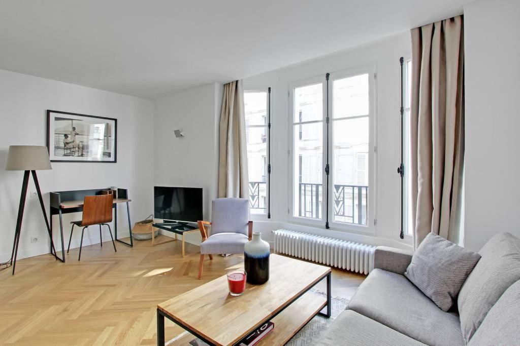 Pick A Flat'S Apartments In Saint Michel - Rue Du Sommerard Paris Exteriör bild